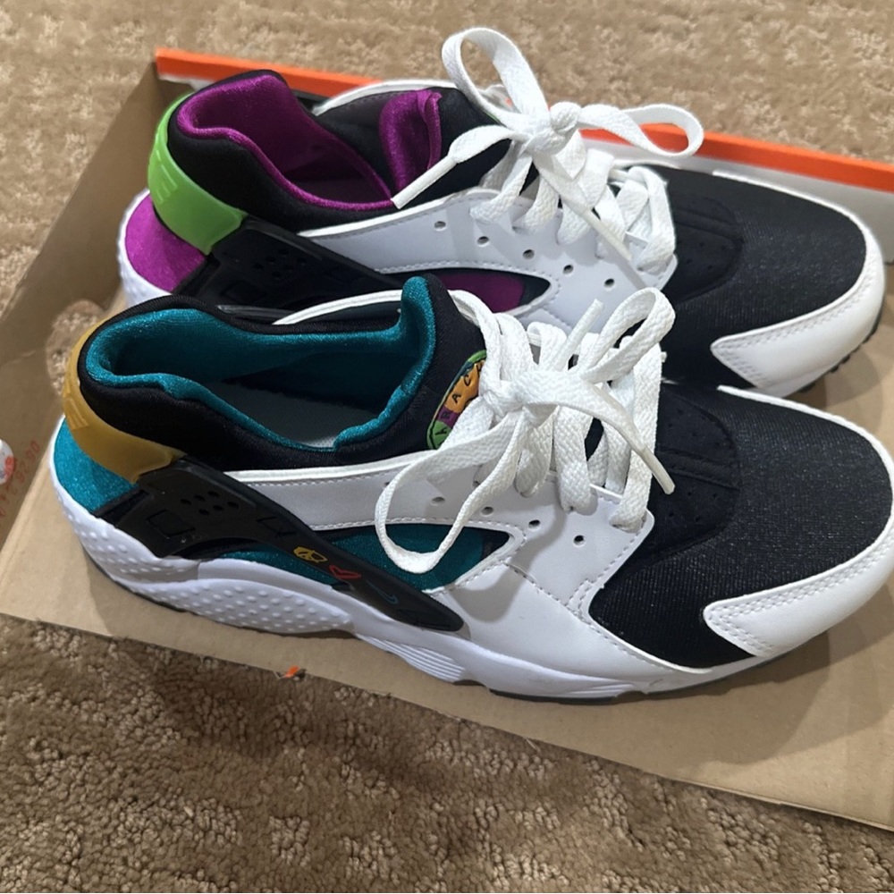 Nike girls 5.5 youth new - Picture 1 of 3